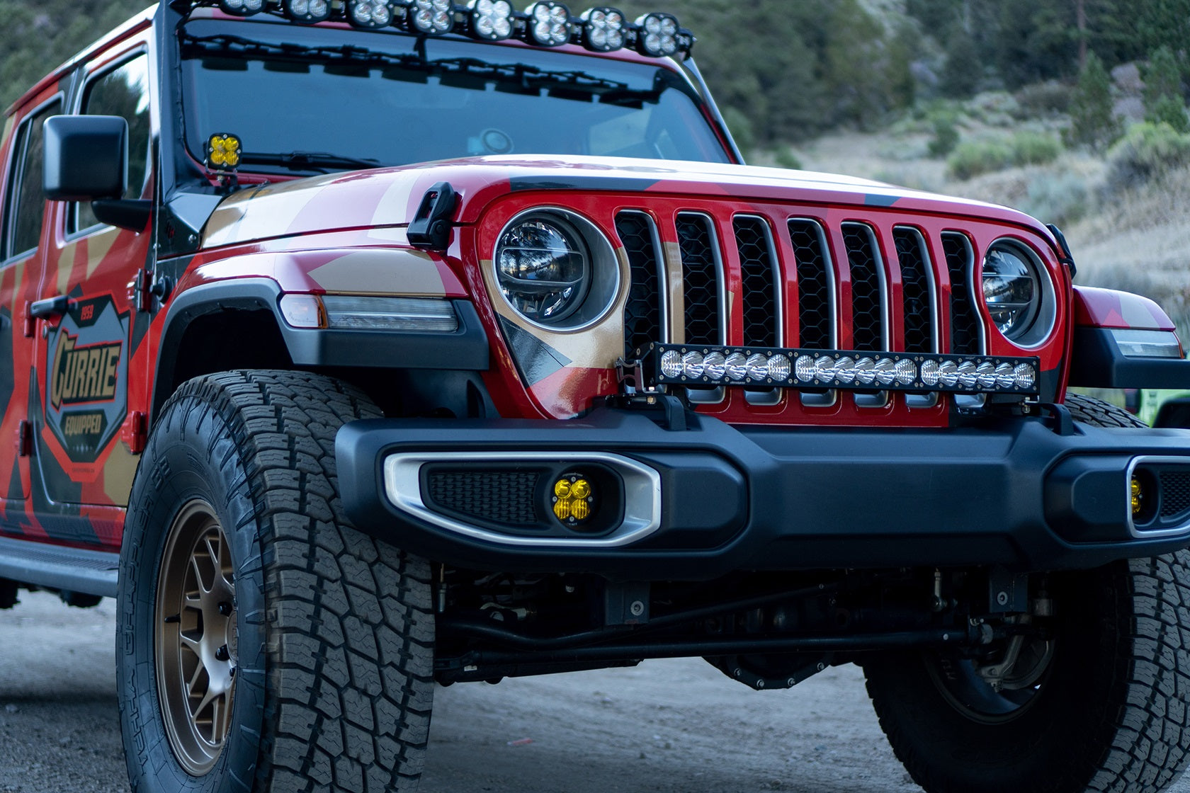 Jeep JL/JT 30 Inch OnX6+ Light Bar Kit w/Upfitter Baja Designs