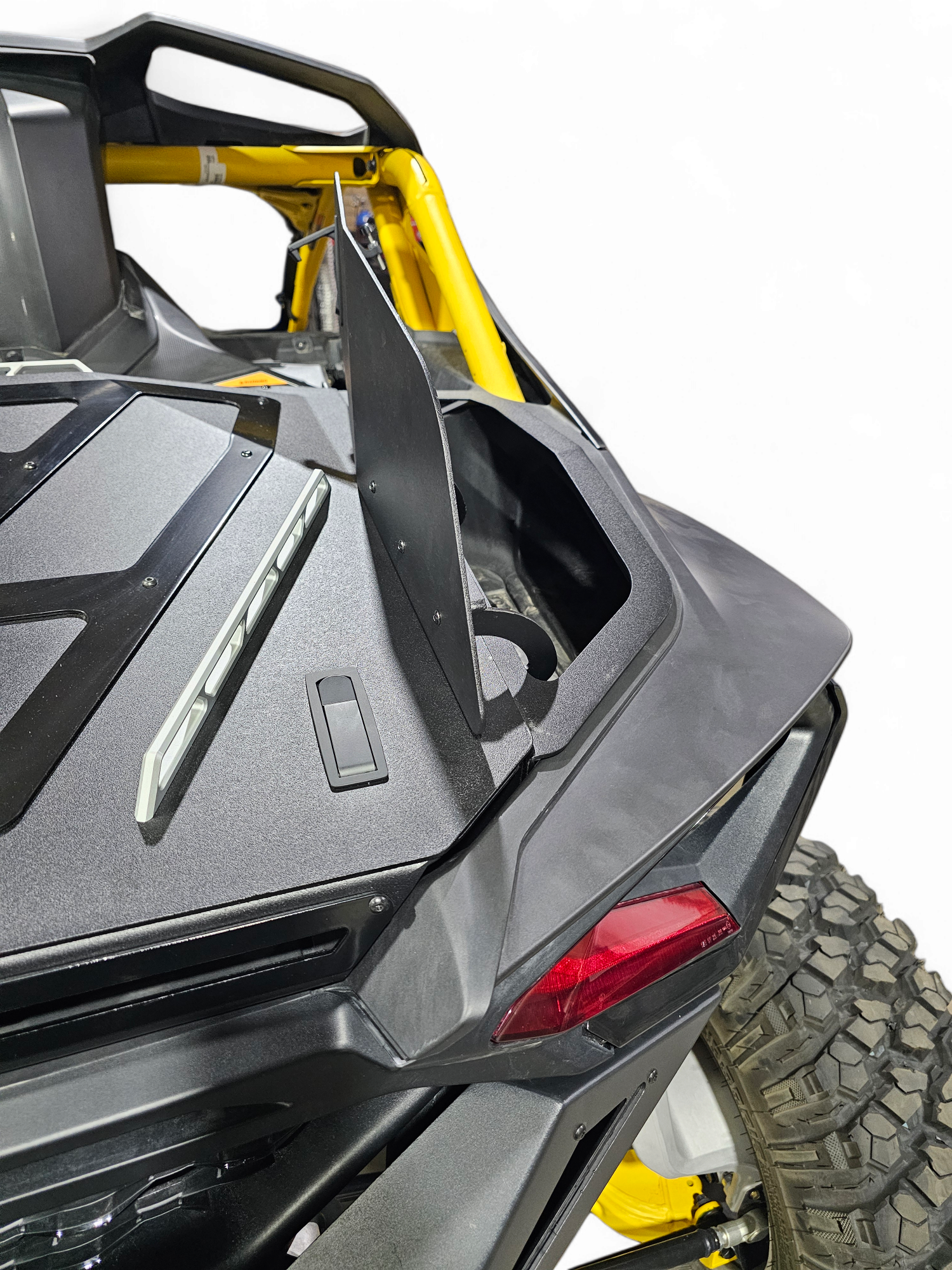 2024 + Can-am Maverick R Volt Baja Box