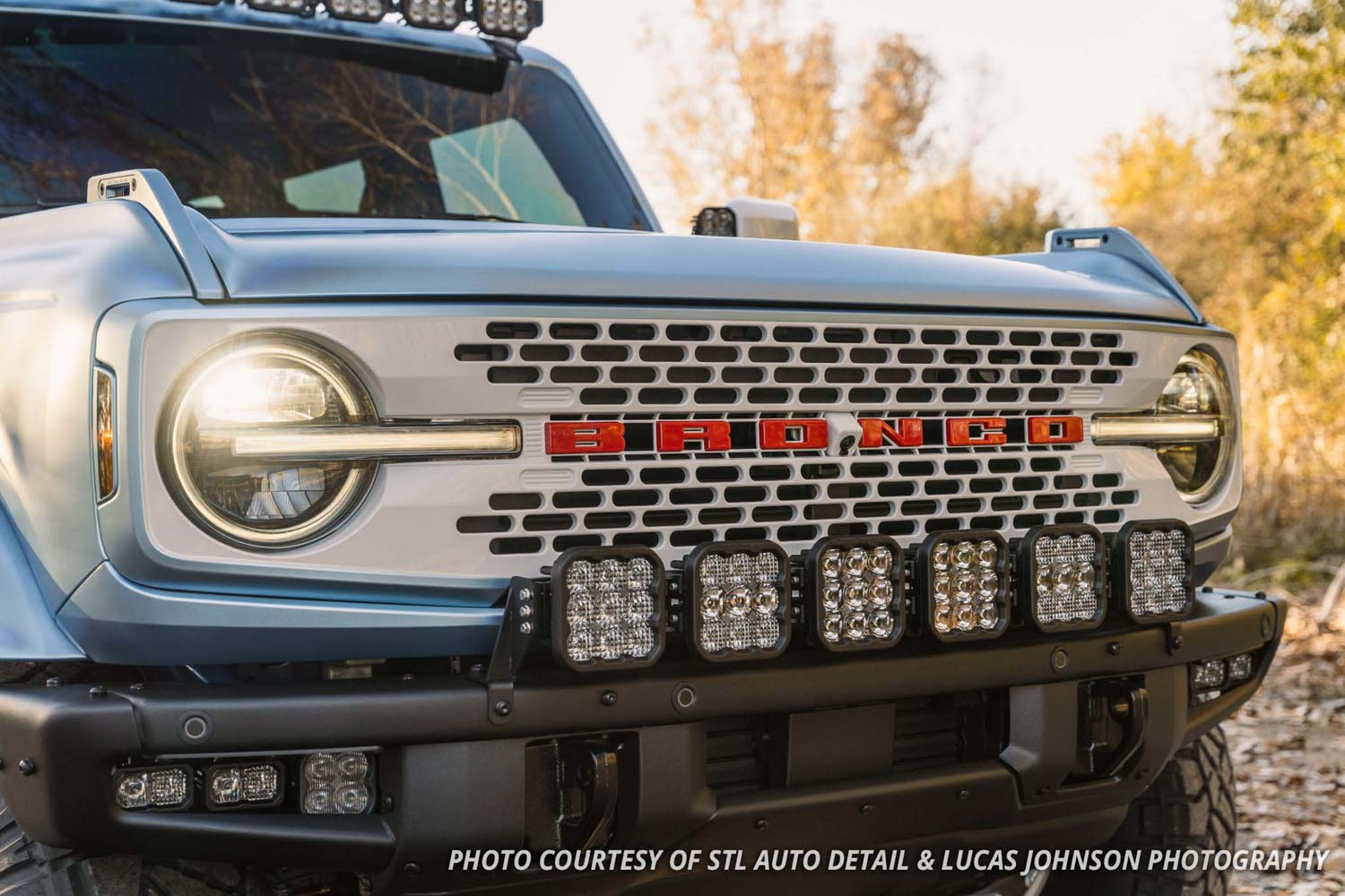 Bronco SS5 6-Pod CrossLink Grille Lightbar Kit Sport Yellow Combo Diode Dynamics