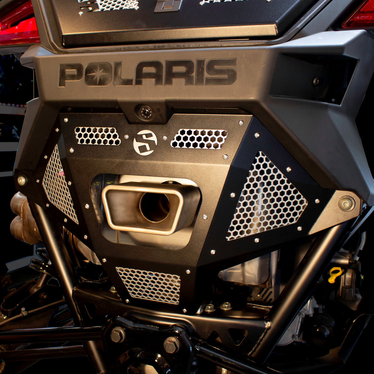 SDR Polaris Pro R Rear Exhaust Cover